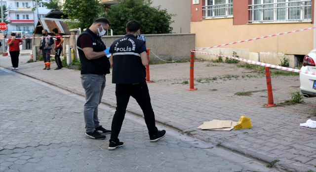 Sivas’ta bıçaklı kavgada 2 kişi yaralandı