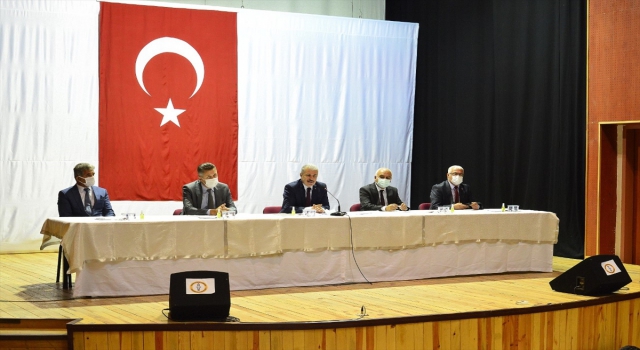 Kırşehir Valisi Akın, Kaman’da muhtarlarla buluştu