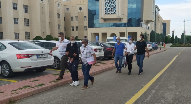 Konya’da kendilerinden haraç istediğini öne sürdükleri kişiyi bıçakla öldüren 2 kardeş tutuklandı