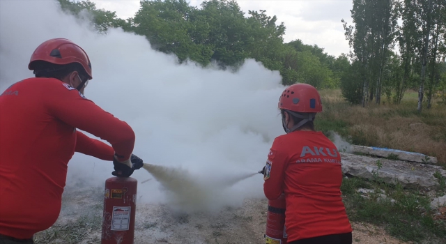 AKUT Eskişehir ekibi yangına müdahale eğitimi aldı