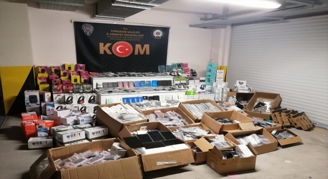 Eskişehir’de 5 bin 570 kaçak elektronik cihaz ele geçirildi
