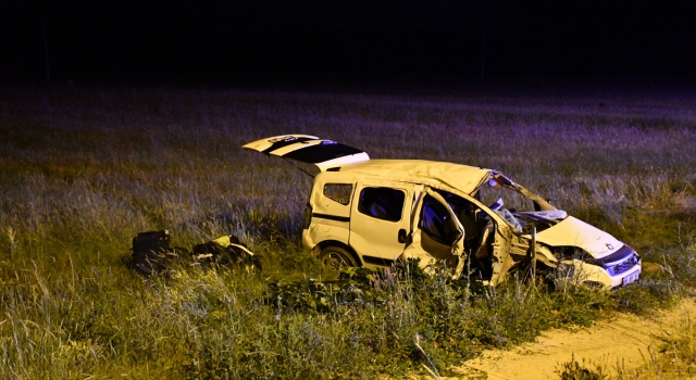 Sivas’ta hafif ticari araç şarampole devrildi: 1ölü, 5 yaralı
