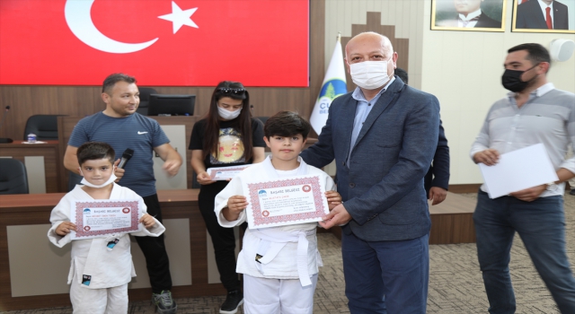 Çubuk’ta judocu gençlere başarı belgeleri verildi