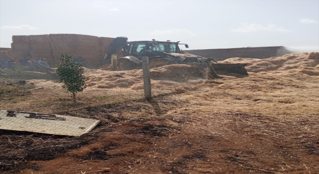 Hüyük’te çıkan yangında ekili alanlar ve saman balyaları yandı