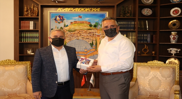 Dominik Büyükelçisi Lora, Nevşehir Belediye Başkanı Savran’ı ziyaret etti