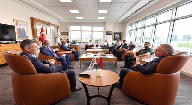 Kayseri ASKF Genel Başkanı Mutlu Önal, Kayseri OSB Bakanı Nursaçan’ı ziyaret etti