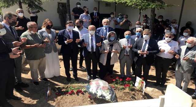 Saz ve söz sanatçısı Şemsi Yastıman’ın cenazesi 27 yıl sonra memleketi Kırşehir’e nakledildi