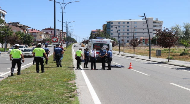 Sivas’ta otomobilin çarptığı kadın öldü