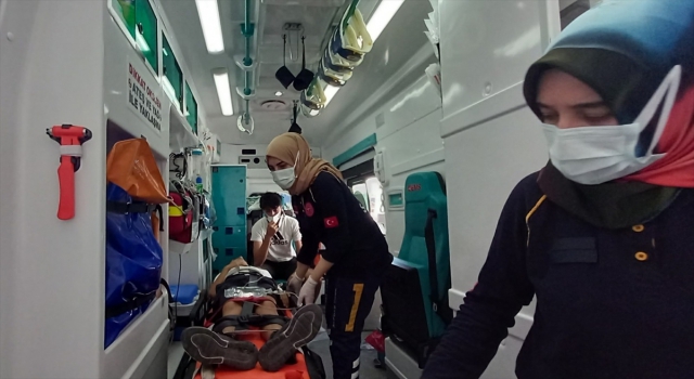 Aksaray’da otomobil şarampole devrildi: 6 yaralı