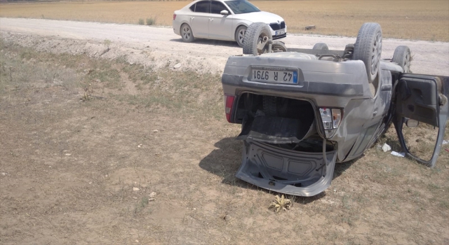 Konya’da otomobil şarampole devrildi: 2 yaralı