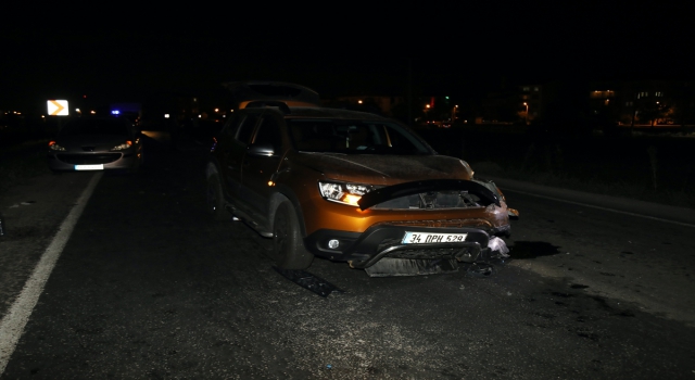 Ankara’da iki otomobil çarpıştı: 1’i ağır 5 yaralı