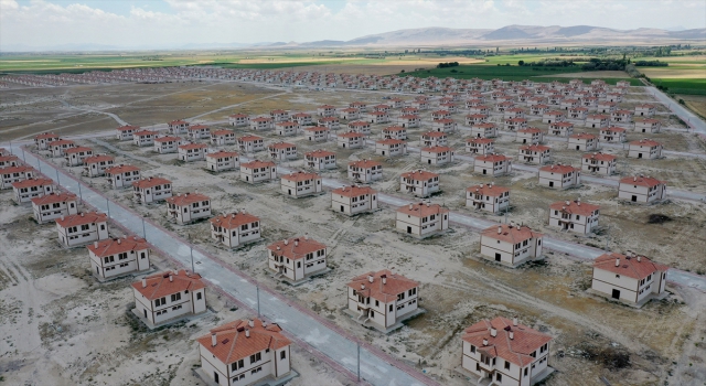 Dedemli Mahallesi’nin yeni yerleşkesinde yol çalışmaları tamamladı