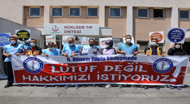 Nevşehir’de SağlıkSen üyeleri ”6. Dönem Toplu Sözleşme Görüşmeleri” öncesi taleplerini açıkladı