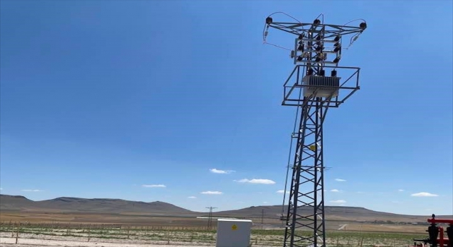 Kulu’da elektrik direğinden düşen işçi ağır yaralandı