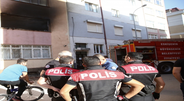 Eskişehir’de bir evde çıkan yangında hasar meydana geldi