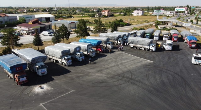 Beyşehir’den yangında zarar gören çiftçilere saman ve yem desteği