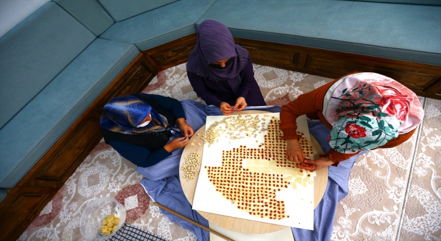 ”İyiliğin Atölyesi”nde üreten ev hanımları, yetim çocuklara destek sağlıyor