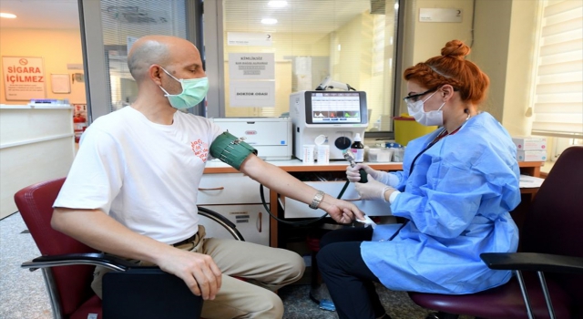 Başkentte 20 öğretmen Türk Kızılaya kan bağışında bulundu