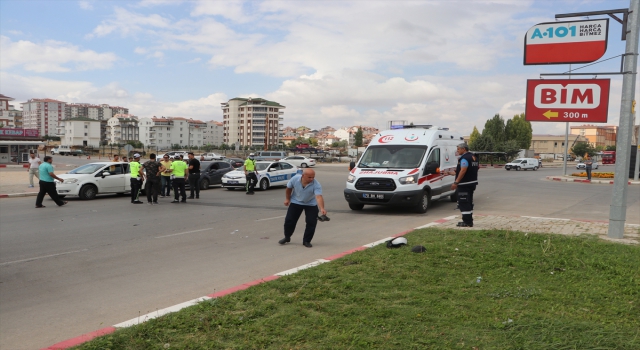 Karaman’da otomobil ile çarpışan motosikletin sürücüsü yaralandı