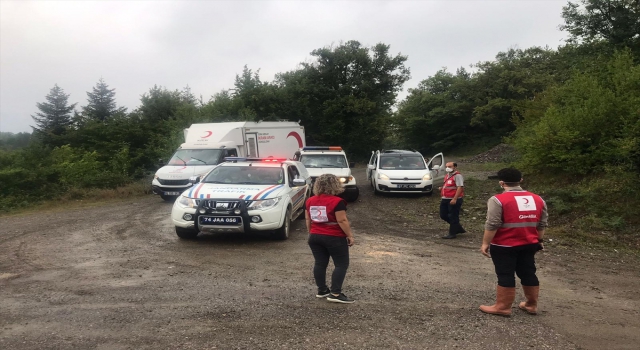 Türk Kızılay, Batı Karadeniz’de sıcak yemek dağıtmaya başladı