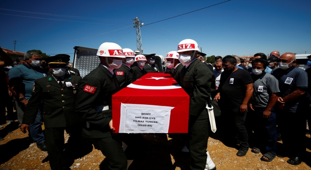 Şehit Astsubay Çavuş Yılmaz Tuncer Kırşehir’de son yolculuğuna uğurlandı