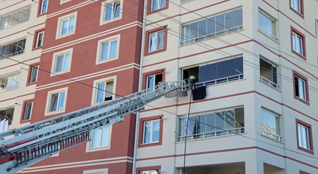 Kayseri’de apartman dairesinde çıkan yangın söndürüldü
