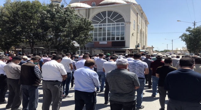 Büyükşen çifti cinayetinde ”yardım ve yataklık” suçlamasıyla tutuklu olan Mustafa Okşen’in cenazesi defnedildi