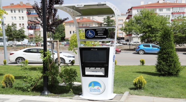 Çubuk’ta engellilere akülü araçları için şarj istasyonları kuruldu