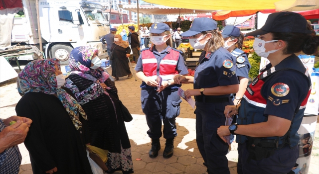 Yozgat’ta jandarmanın köylerde bilgilendirme çalışması sürüyor