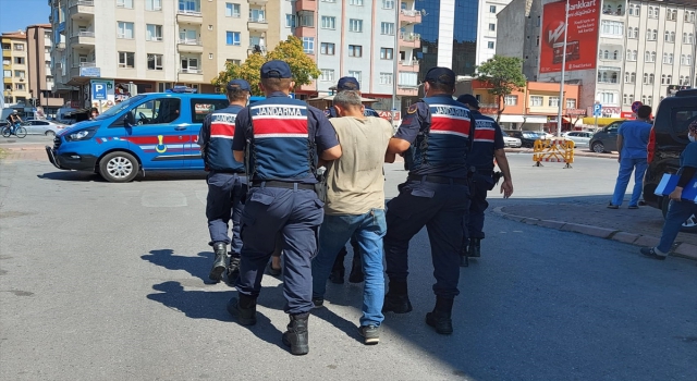 Kayseri’de jandarmanın uyuşturucu operasyonunda 2 şüpheli yakalandı