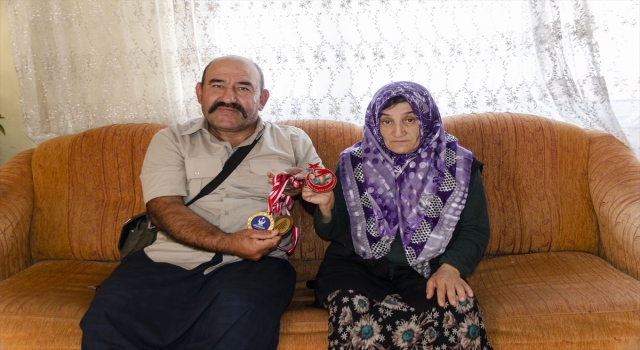 Avrupa şampiyonu halterci Yasin Erdoğan’ın evinde madalya sevinci