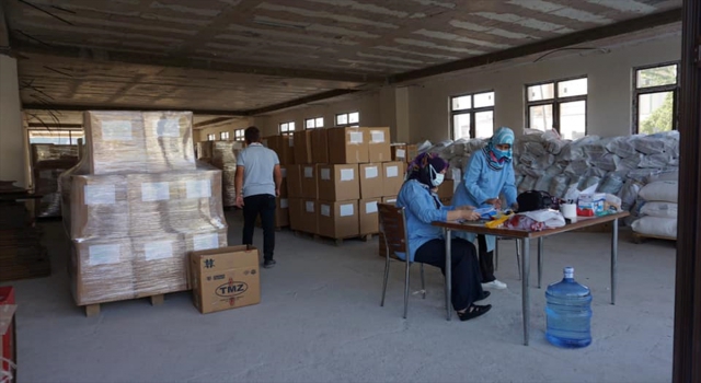 Beypazarı’ndan sel bölgesine yardım tırı gönderildi