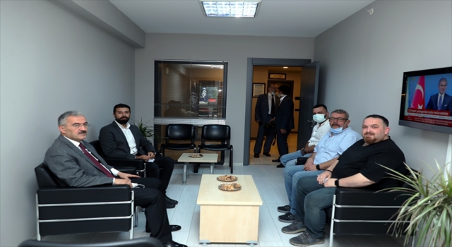 Vali Erol Ayyıldız, Anadolu Ajansı Eskişehir Bürosu’nu ziyaret etti