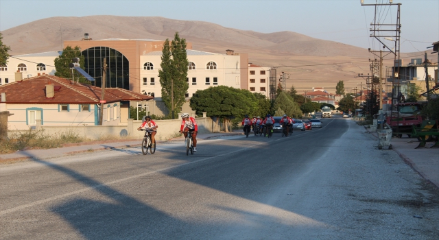 Büyük Taarruz Bisiklet Turu’nda Ankara’dan yola çıkan sporcular Konya’ya geldi