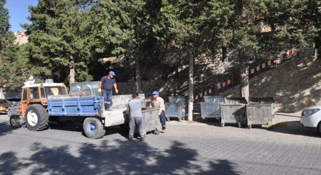 Ermenek’te çöp konteynerleri yenileniyor