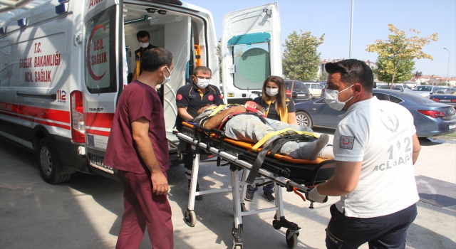 Beyşehir’de boya yaparken pencereden düşen kişi yaralandı