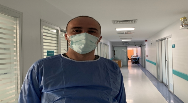 Hemşire oğlunun ısrarına rağmen aşı olmayan Kovid19 hastası ”aşı çağrısı” yaptı