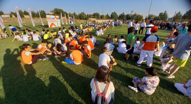 Yaz spor okuluna katılan öğrencilere sertifikaları verildi