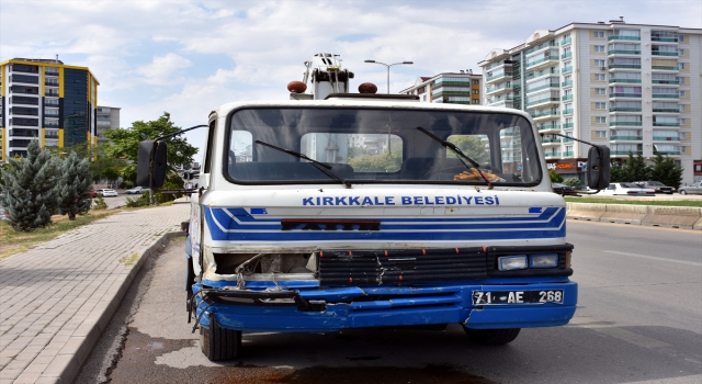 Kırıkkale’de freni boşalan vinç 7 araca çarptı: 2 yaralı