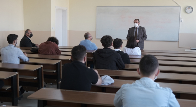 Sivas Cumhuriyet Üniversitesinde yüz yüze eğitime yeniden başlandı