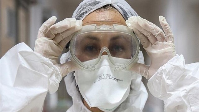 Hayat kurtarmak için gece-gündüz çalışan sağlıkçılar bu açıklamayı hak etmiyor!