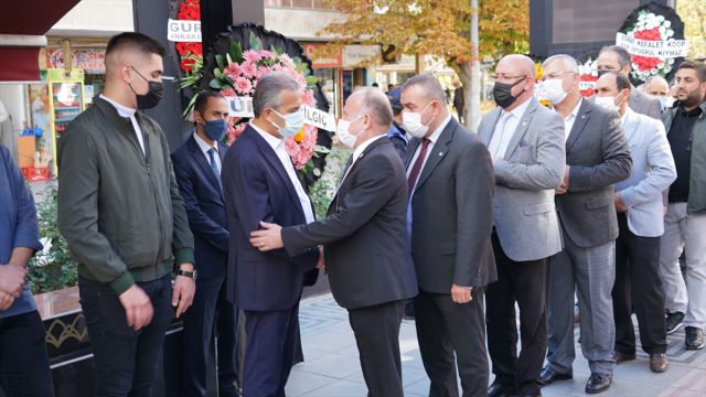 Polatlı Belediye Başkanı Mürsel Yıldızkaya annesine son görevini yerine getirdi