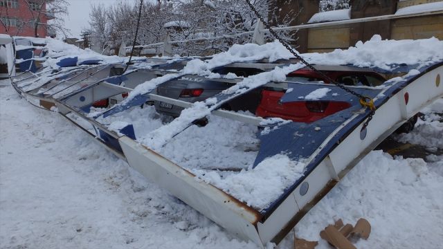 İç Anadolu'da kar yağışı etkili oluyor