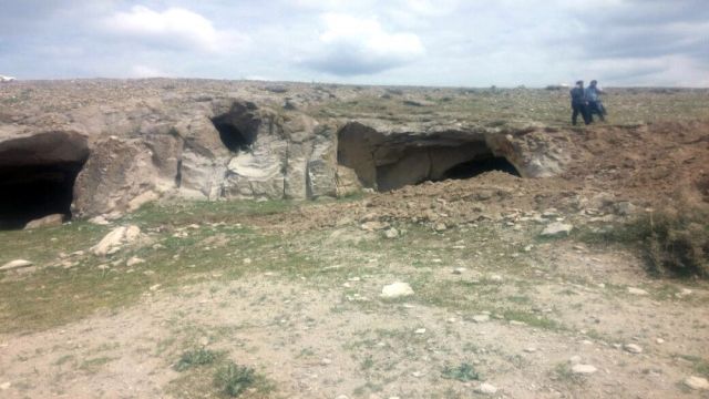 Aksaray'da kaçak kazı yapan 3 kişi suçüstü yakalandı