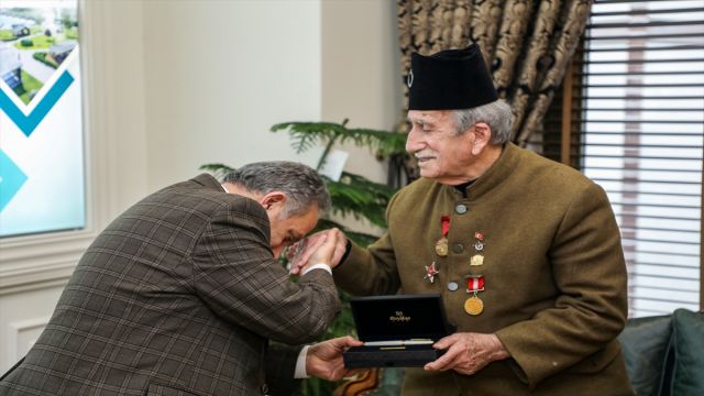 Çanakkale gazisinin oğlundan Başkan Yalçın'a ziyaret