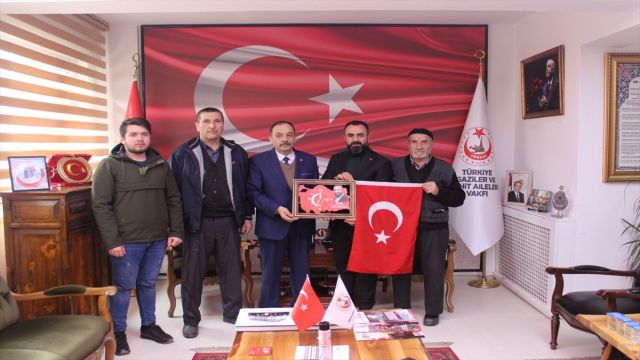 Çubuklu şehit yakınlarından Türkiye Gaziler ve Şehit Aileleri Vakfına ziyaret