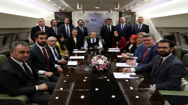 Cumhurbaşkanı Erdoğan, Afrika ziyareti dönüşü uçakta gazetecilerin sorularını yanıtladı