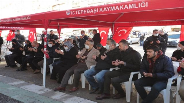 Eskişehir Valisi Ayyıldız, şehit Jandarma Uzman Çavuş Kahveci'nin mevlidine katıldı
