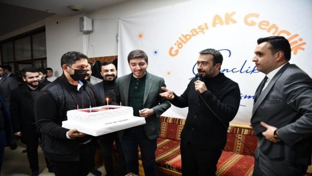 HAKAN HAN ÖZCAN'IN DOĞUM GÜNÜ GÖLBAŞI AK GENÇLİK İLE COŞKUYLA KUTLANDI