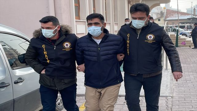 Konya'da birlikte yaşadığı kadını öldüren zanlı ile arkadaşı adliyede